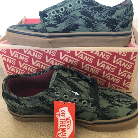 vans chukka low camo